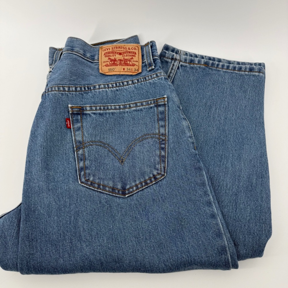 Levis 550 Relaxed Fit Jeans Mens 34x34 Medium Wash 100% Cotton Measures 33x32